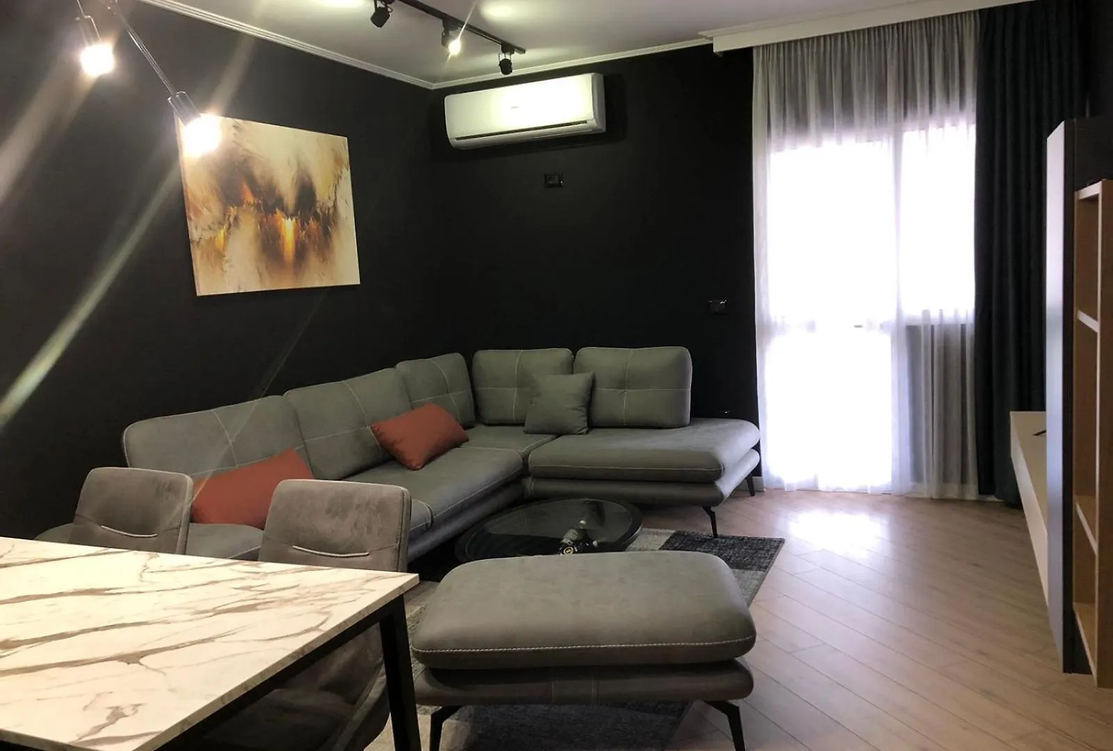 Tirent Apartment - Komuna E Parisit, Central 1 Tirana Albania